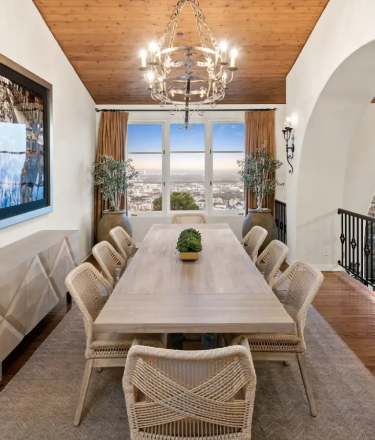 residential alcohol treatment facility room